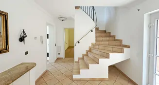 von_poll_real_estate_property_24085071_image_4