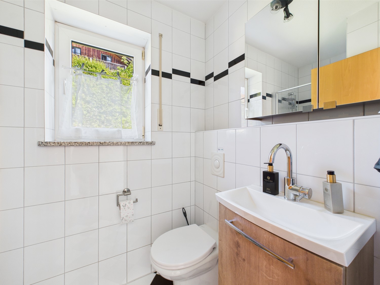 Duschbad-WC