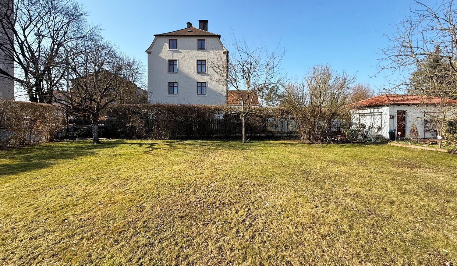 Grundstück