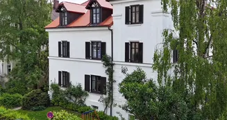 von_poll_real_estate_property_25085019-2_image_0