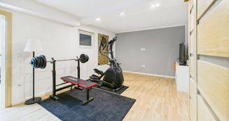 von_poll_real_estate_property_25085055_image_18