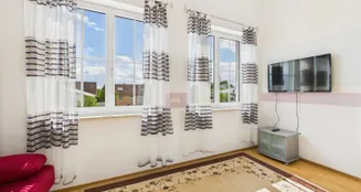 von_poll_real_estate_property_25085056_image_12