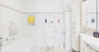 von_poll_real_estate_property_25085056_image_13