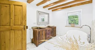 von_poll_real_estate_property_25085074_image_11