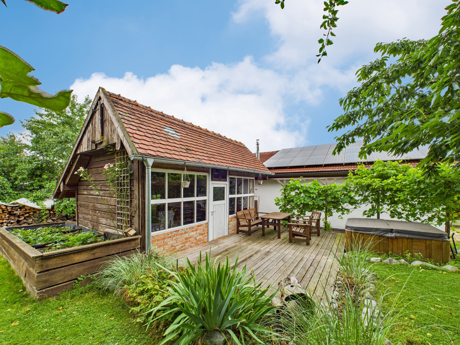 Gartenhaus mit Sonnenterrasse