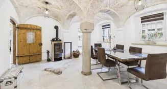 von_poll_real_estate_property_25085074_image_7