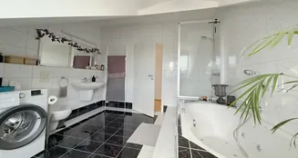 von_poll_real_estate_property_25085062_image_9