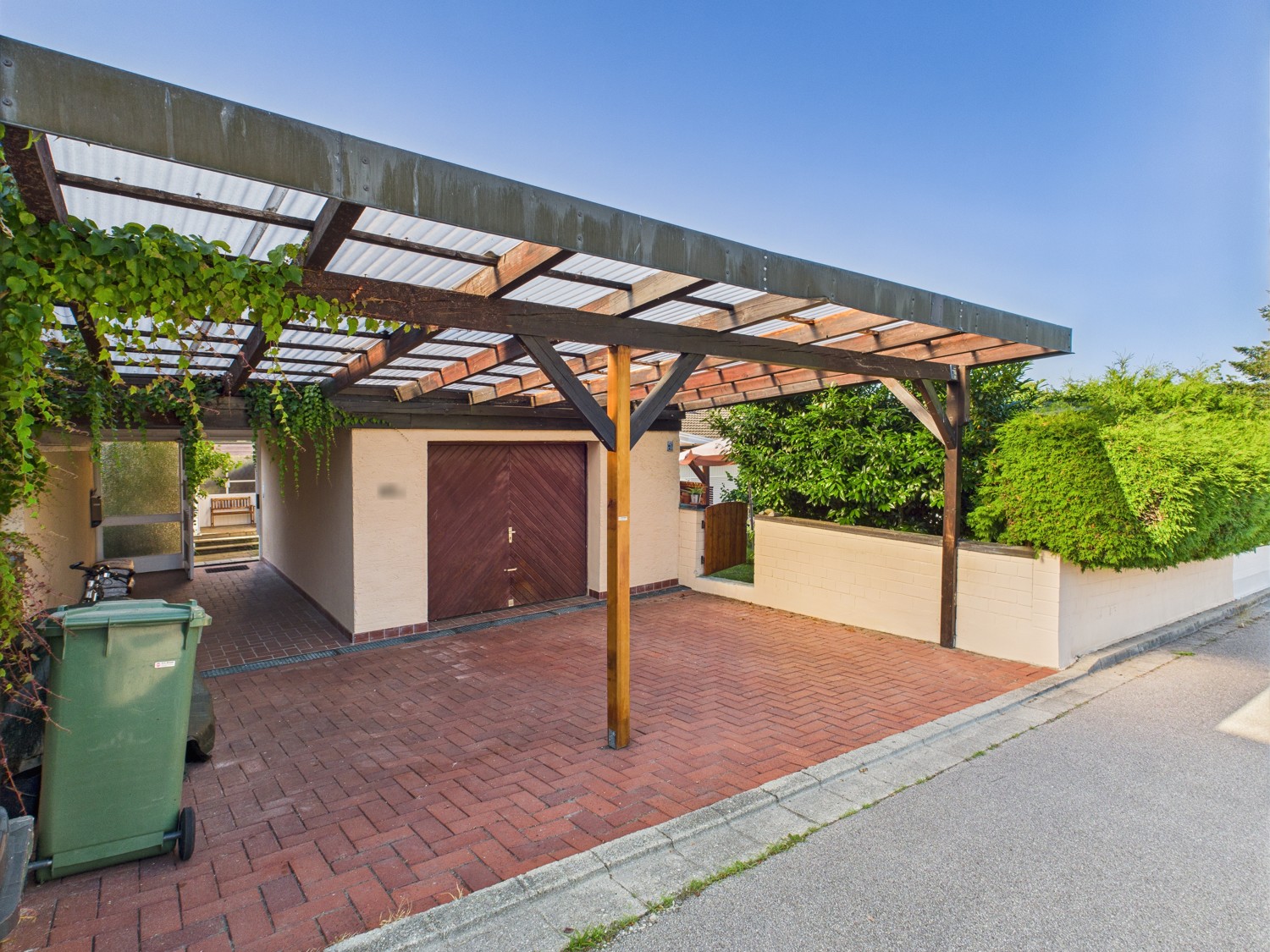 Carport