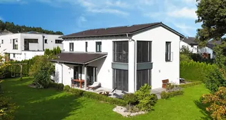 von_poll_real_estate_property_25085096_image_0