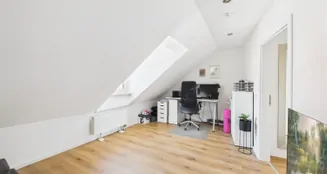 von_poll_real_estate_property_25085098_image_12