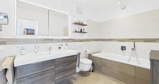 von_poll_real_estate_property_25085104_image_12