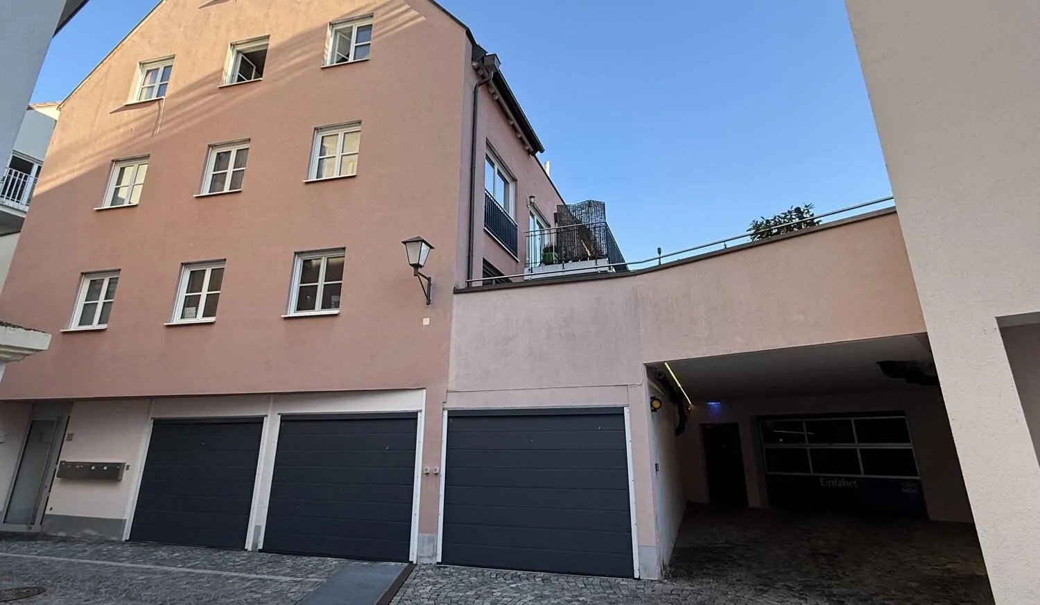 2f989fc9-2c96-472e-953b-c6a41959fd06-2