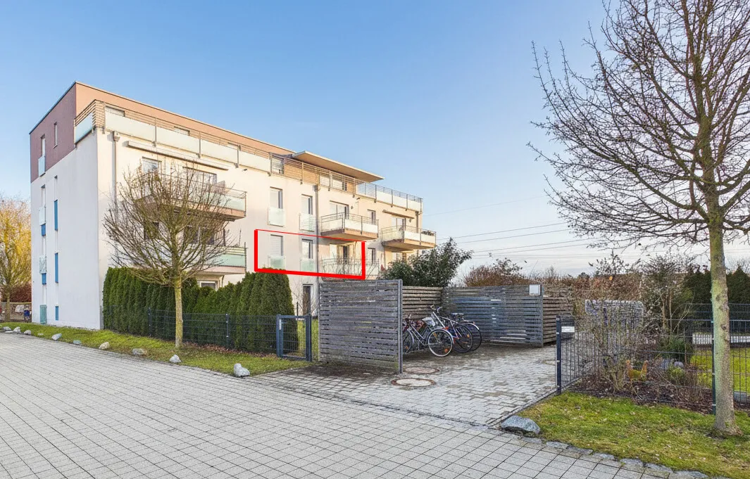 Moderne 2-Zimmer-Wohnung mit Westbalkon, Aufzug und Tiefgarage