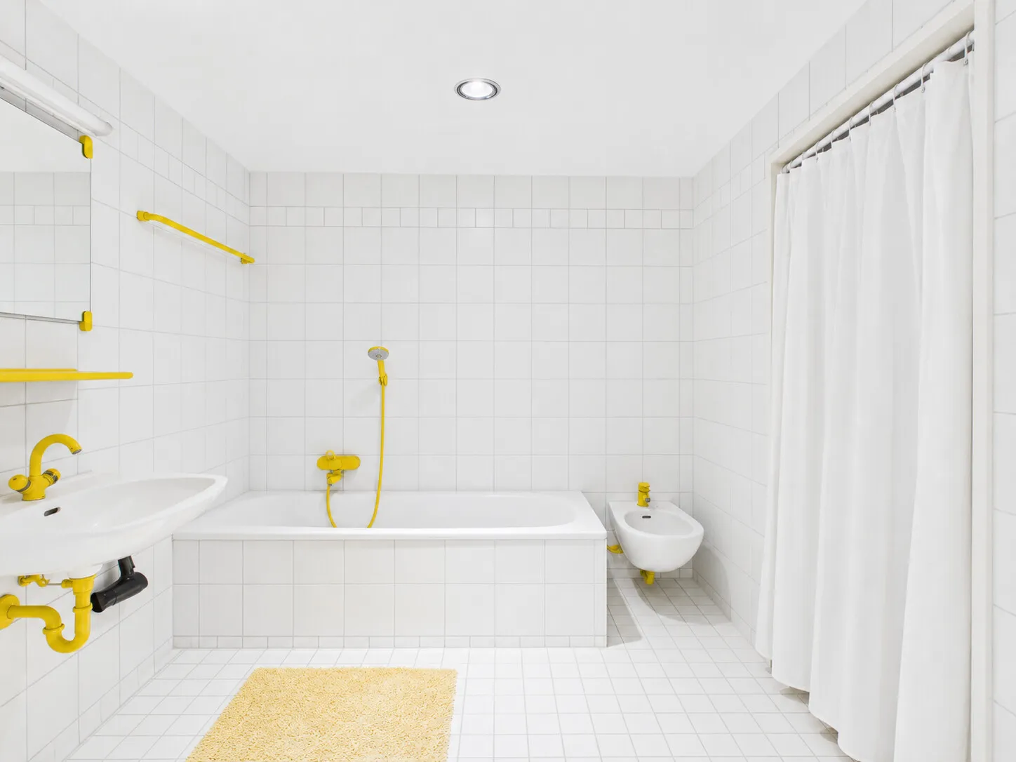 Bad mit Wanne & Bidet