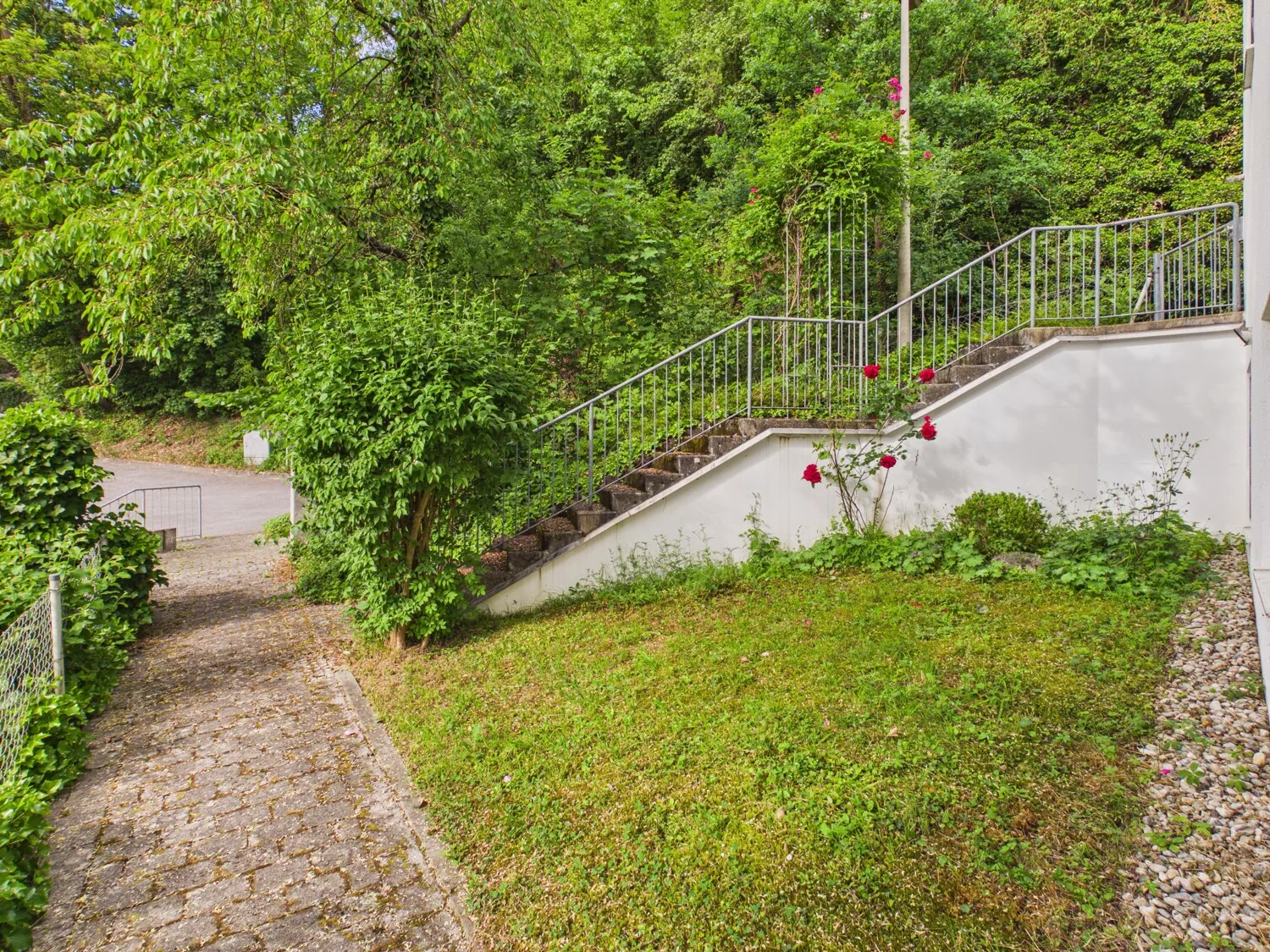 Vorgarten mit Südausrichtung
