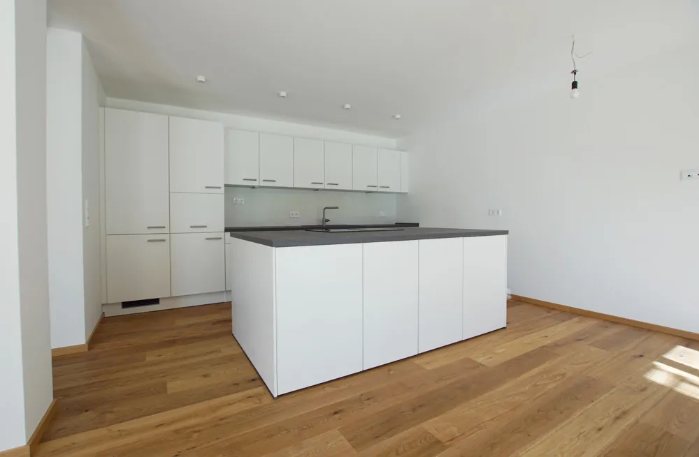 Außergewöhnlich schön! Exklusive 4-Zimmer-Wohnung mit Terrasse im Herzen von Landshut! - Photo 1