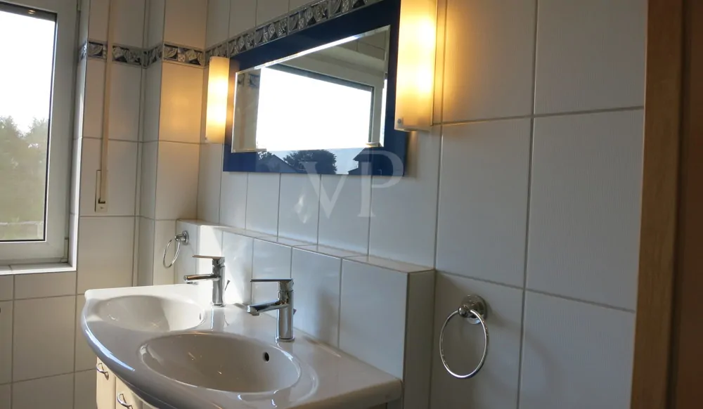 Solides Wohn- und Geschäftshaus