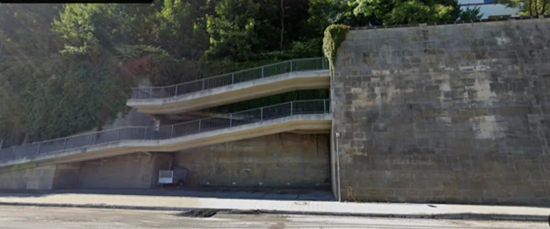 3 überdachte Stellplätze