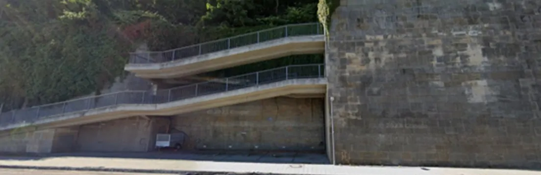 3 überdachte Stellplätze