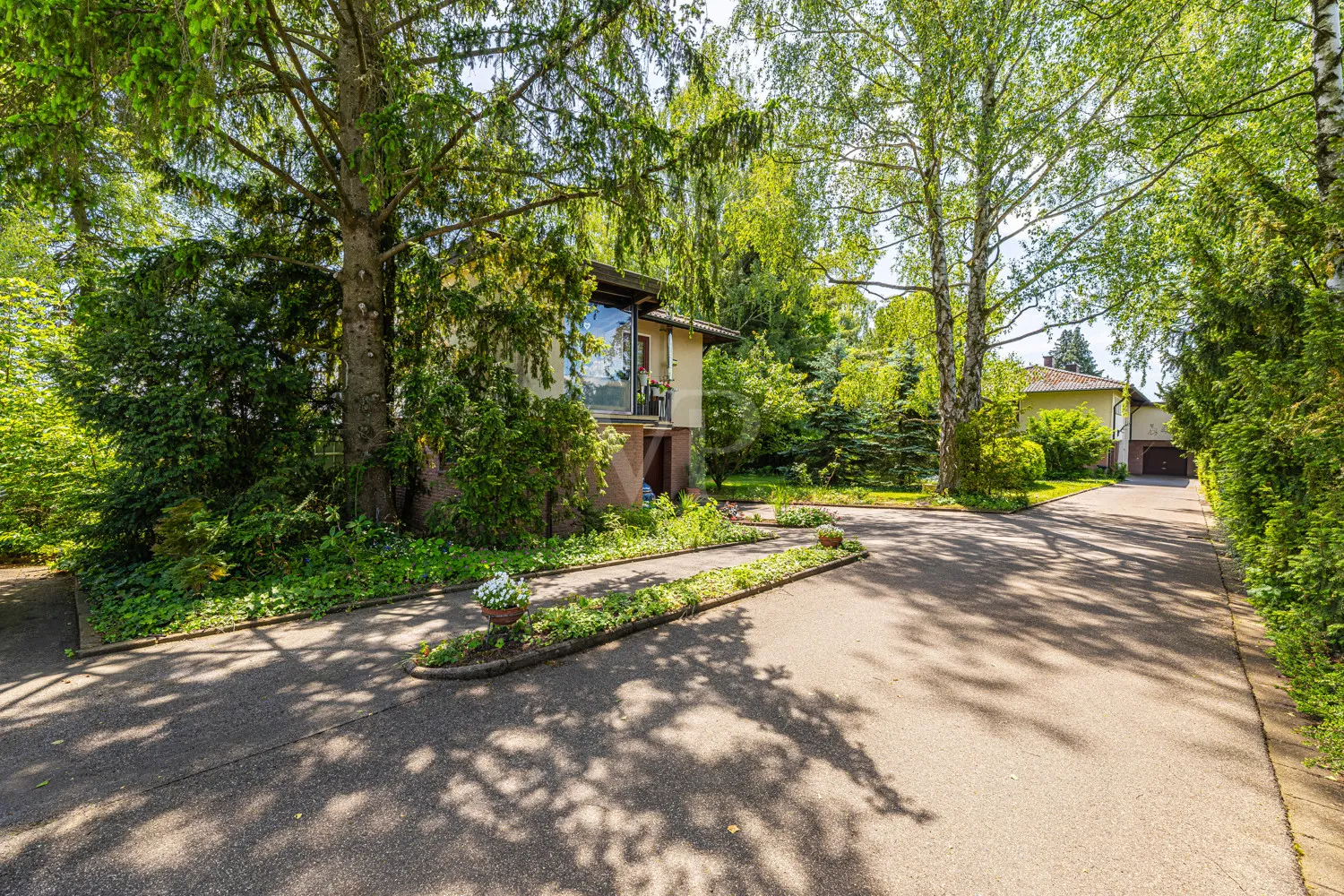Zufahrt zur Villa