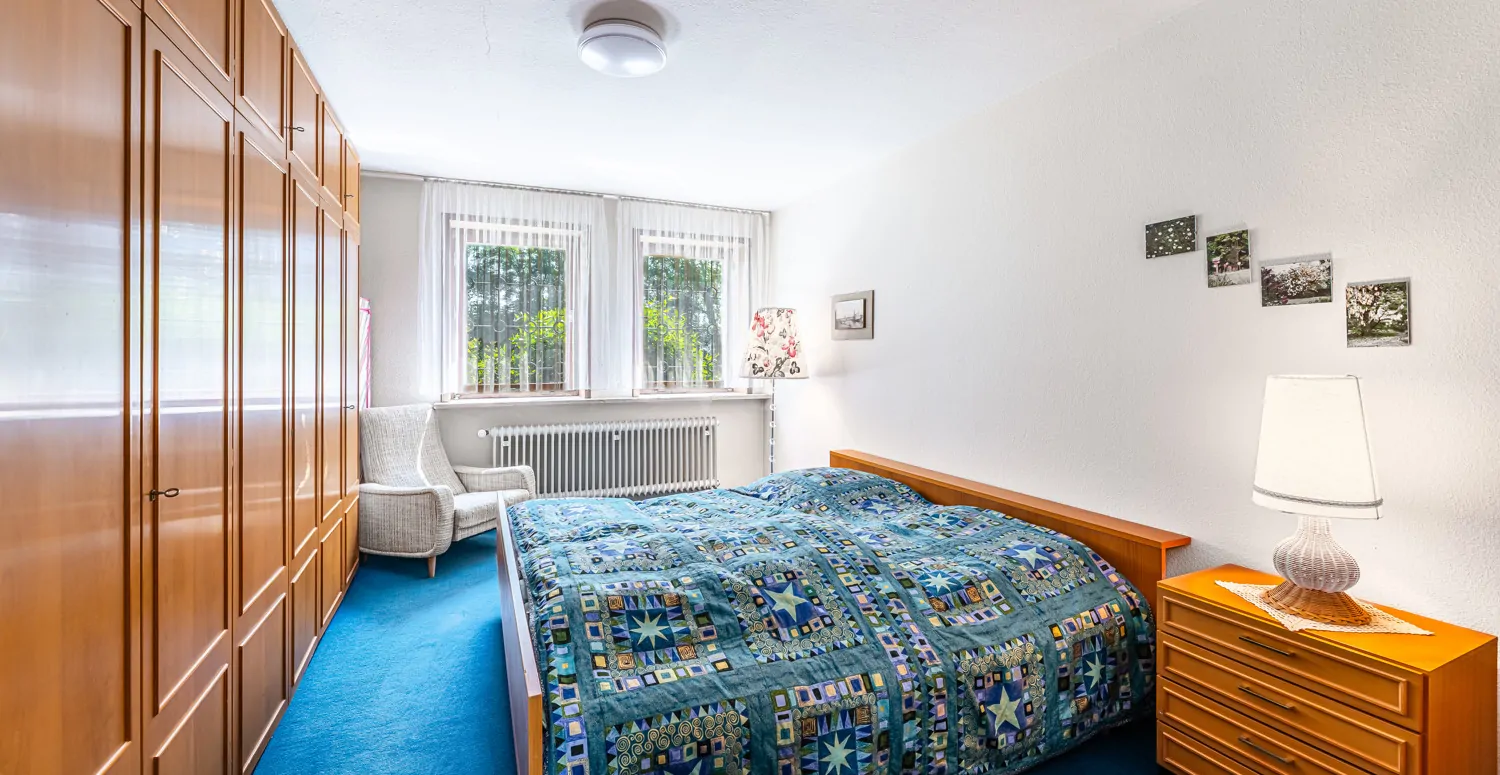 Gästezimmer mit separatem Bad und WC - EG