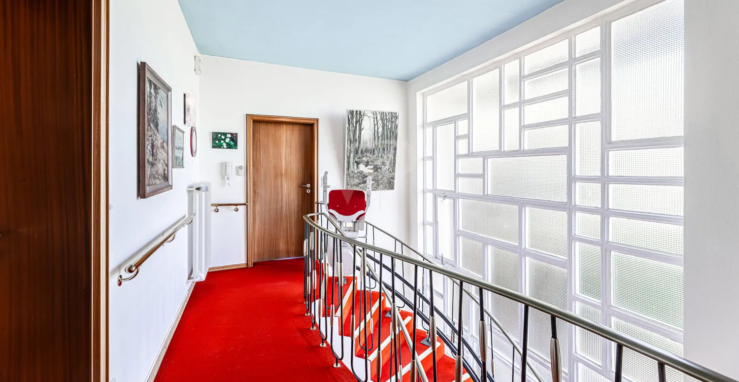 Barrierefreie Erschließung OG mittels Treppenlift