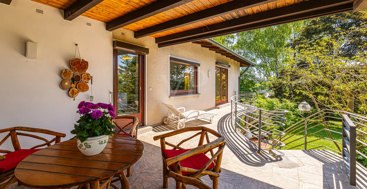 Überdachte Terrasse - OG