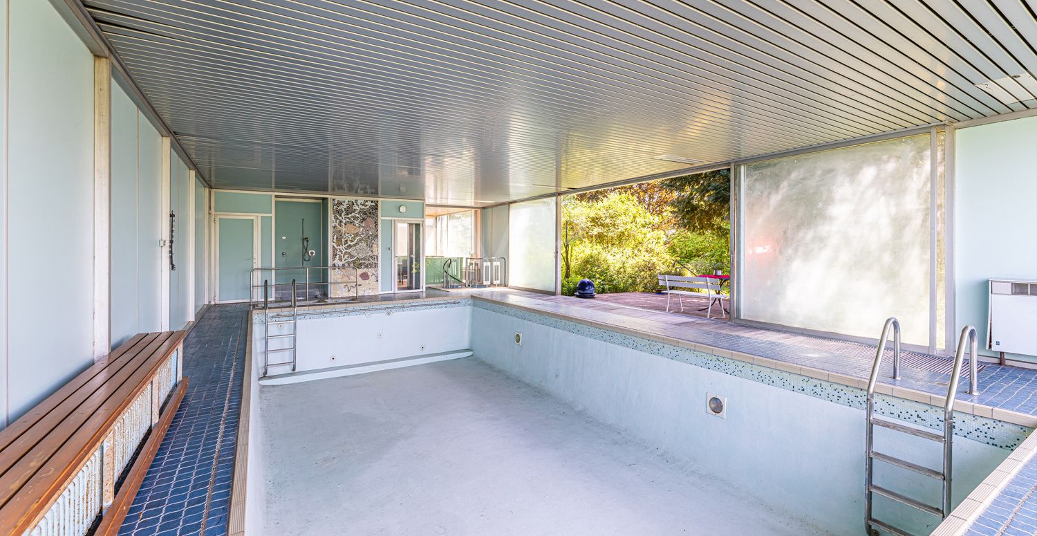 Poolhaus