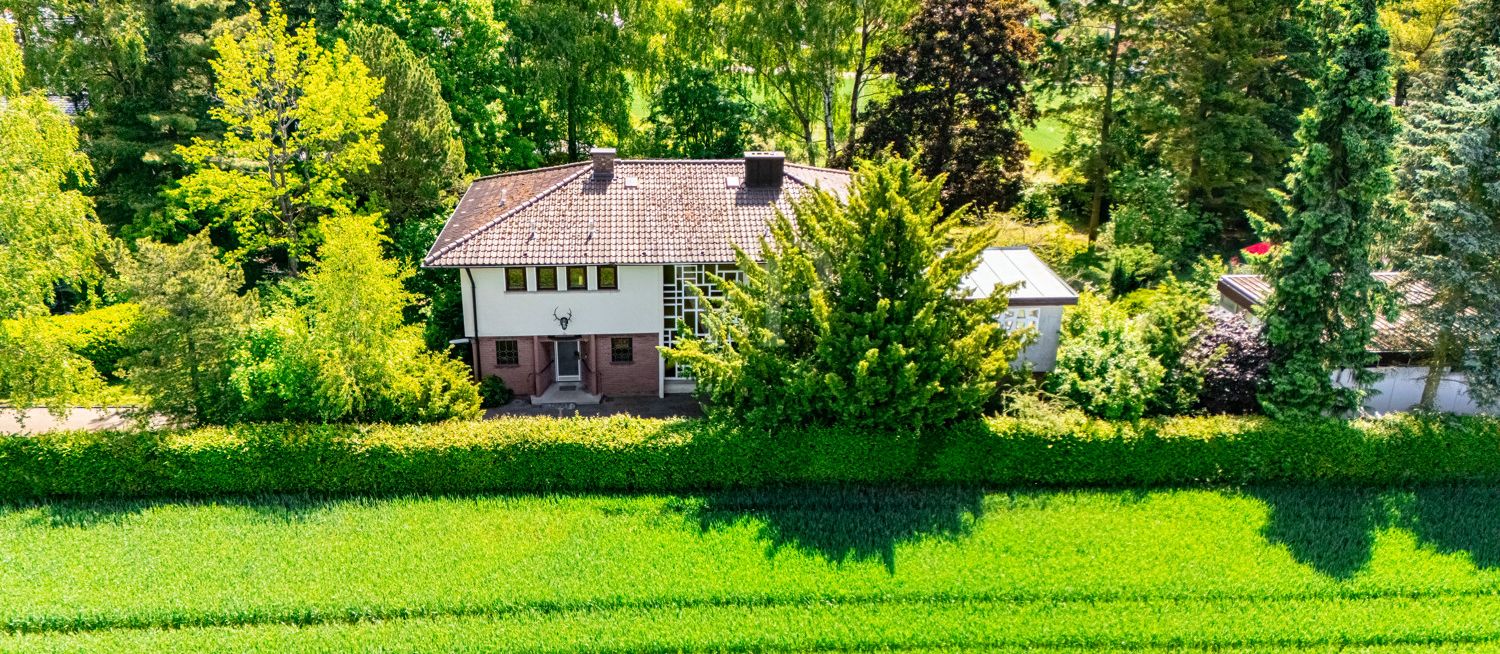 Luftansicht Villa