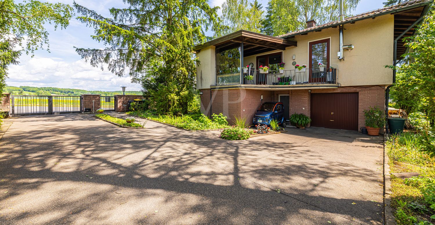 Vorderansicht Einfamilienhaus