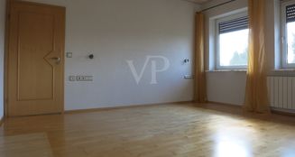 von_poll_real_estate_property_25214016_image_2