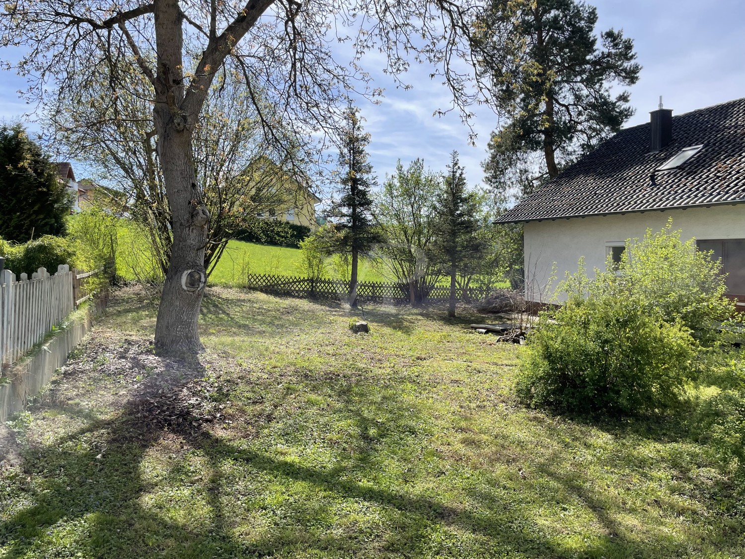 Großzügiges Einfamilienhaus mit Blick auf Tälesee und Schwäbische Alb