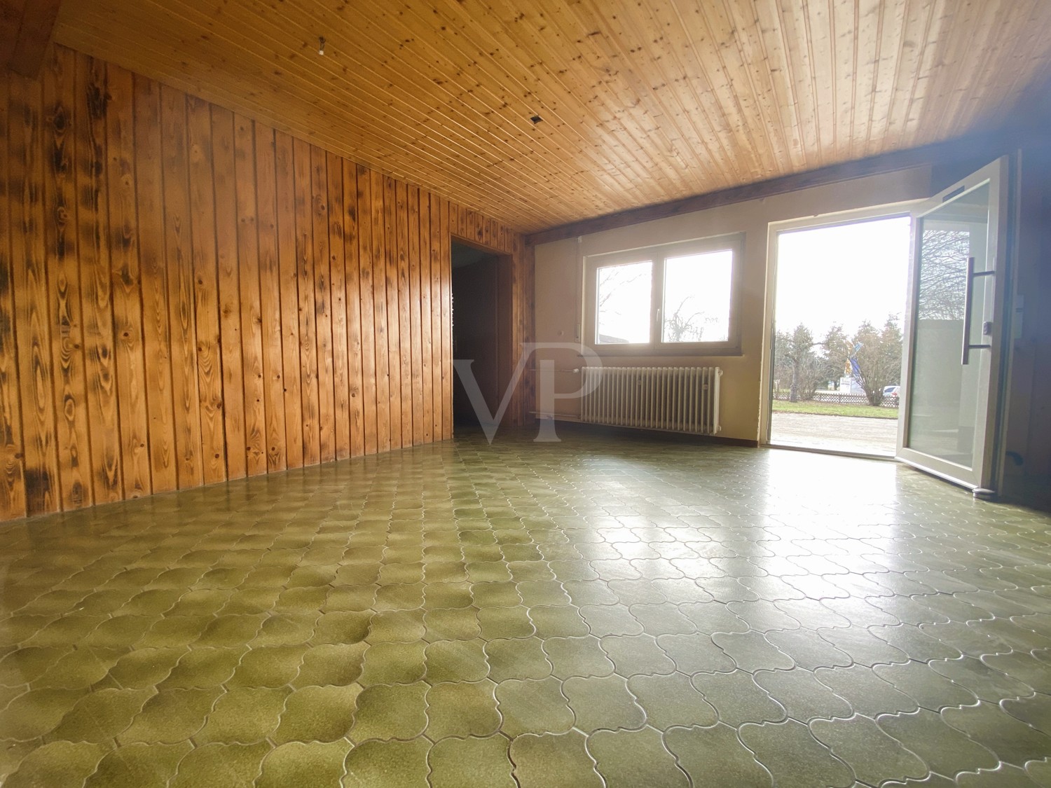 Großzügiges Einfamilienhaus mit Blick auf Tälesee und Schwäbische Alb