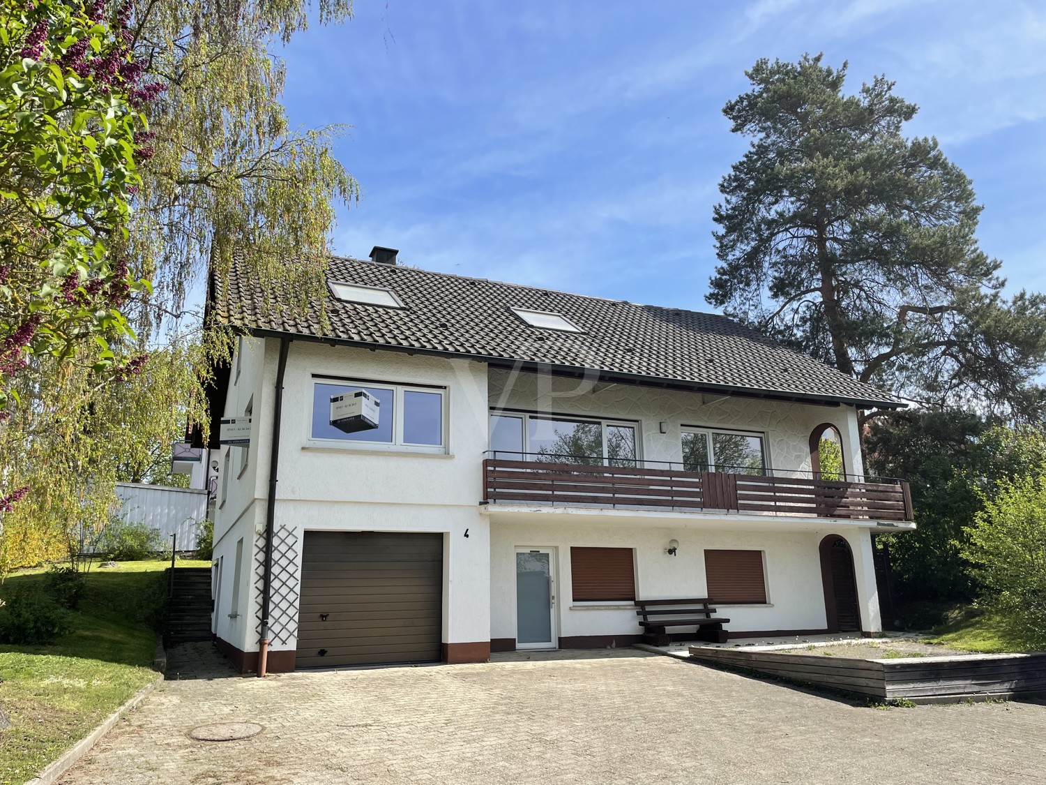 Großzügiges Einfamilienhaus mit Blick auf Tälesee und Schwäbische Alb