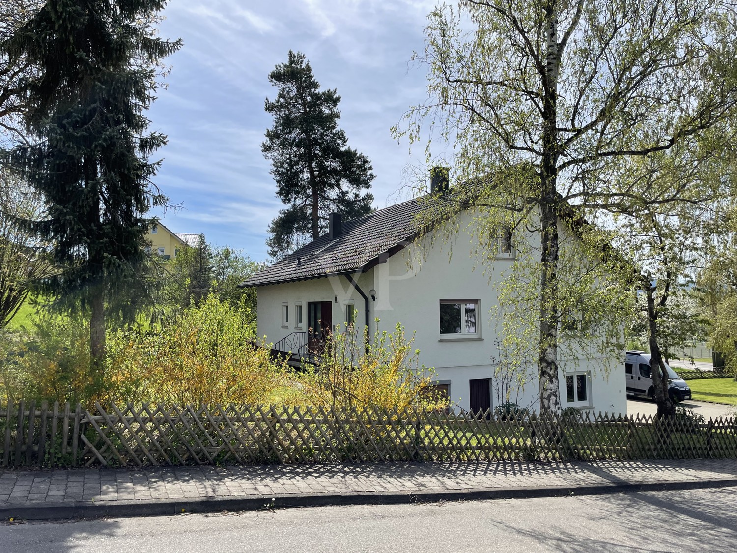 Großzügiges Einfamilienhaus mit Blick auf Tälesee und Schwäbische Alb