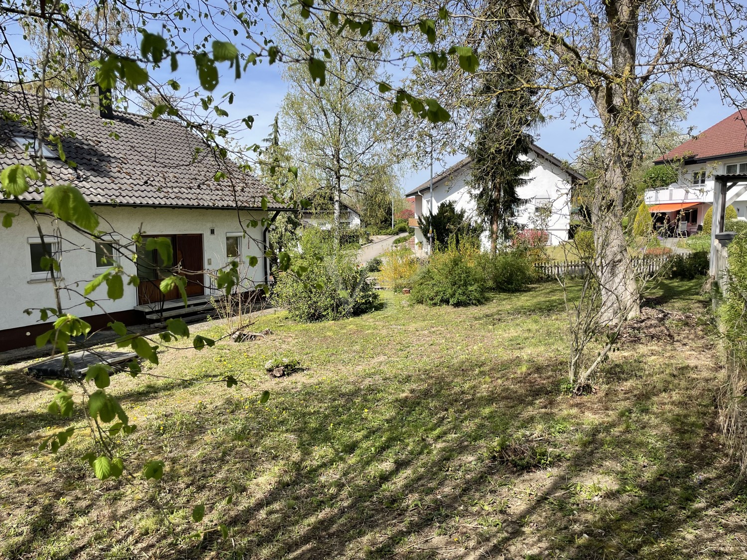 Großzügiges Einfamilienhaus mit Blick auf Tälesee und Schwäbische Alb