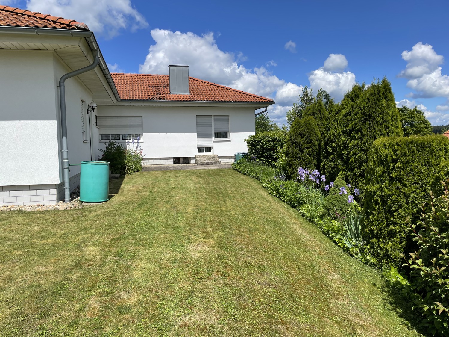 Einfamilienhaus mit Einliegerwohnung in bester Lage