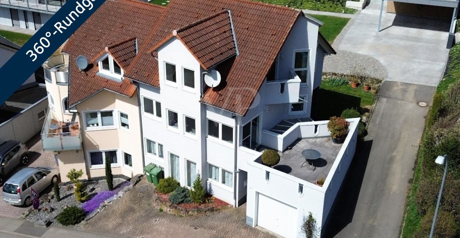 Doppelhaushälfte mit Einliegerwohnung, Garage und Dachterrasse