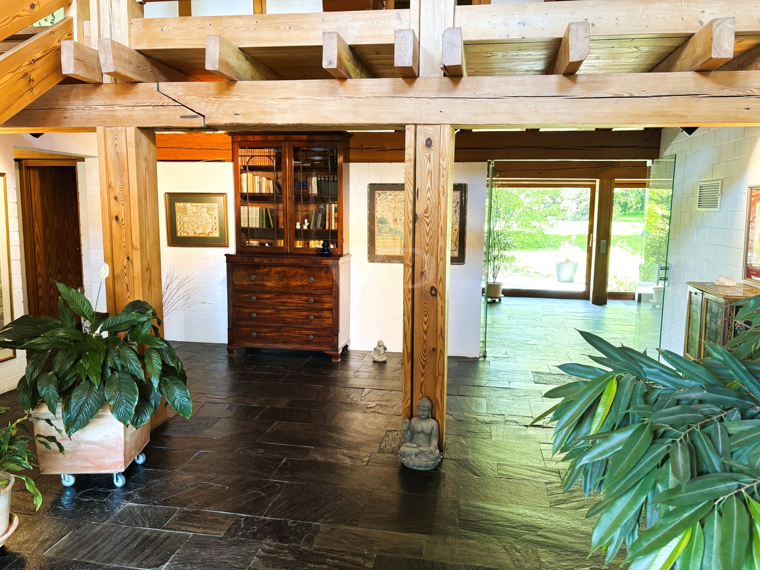 EG Foyer