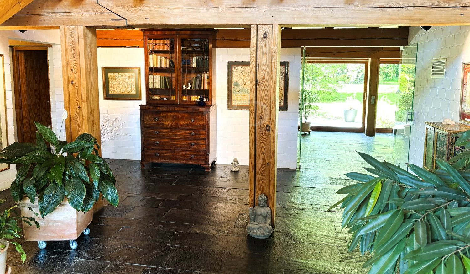 EG Foyer