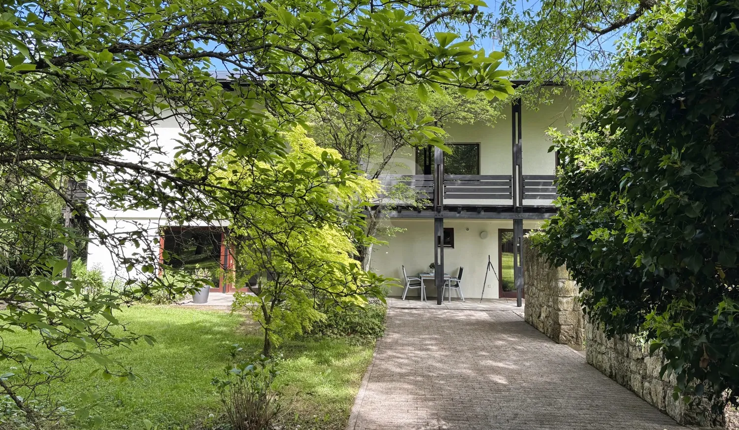 Villa mit Park in ländlicher Umgebung