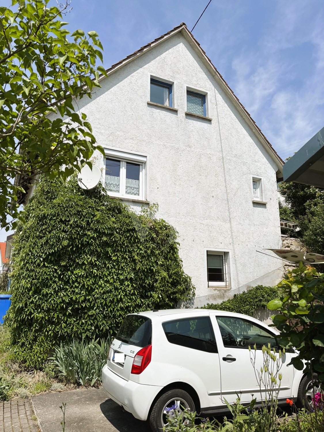 Ruhiges Zuhause mit Kaminofen und Terrasse in Naturnähe