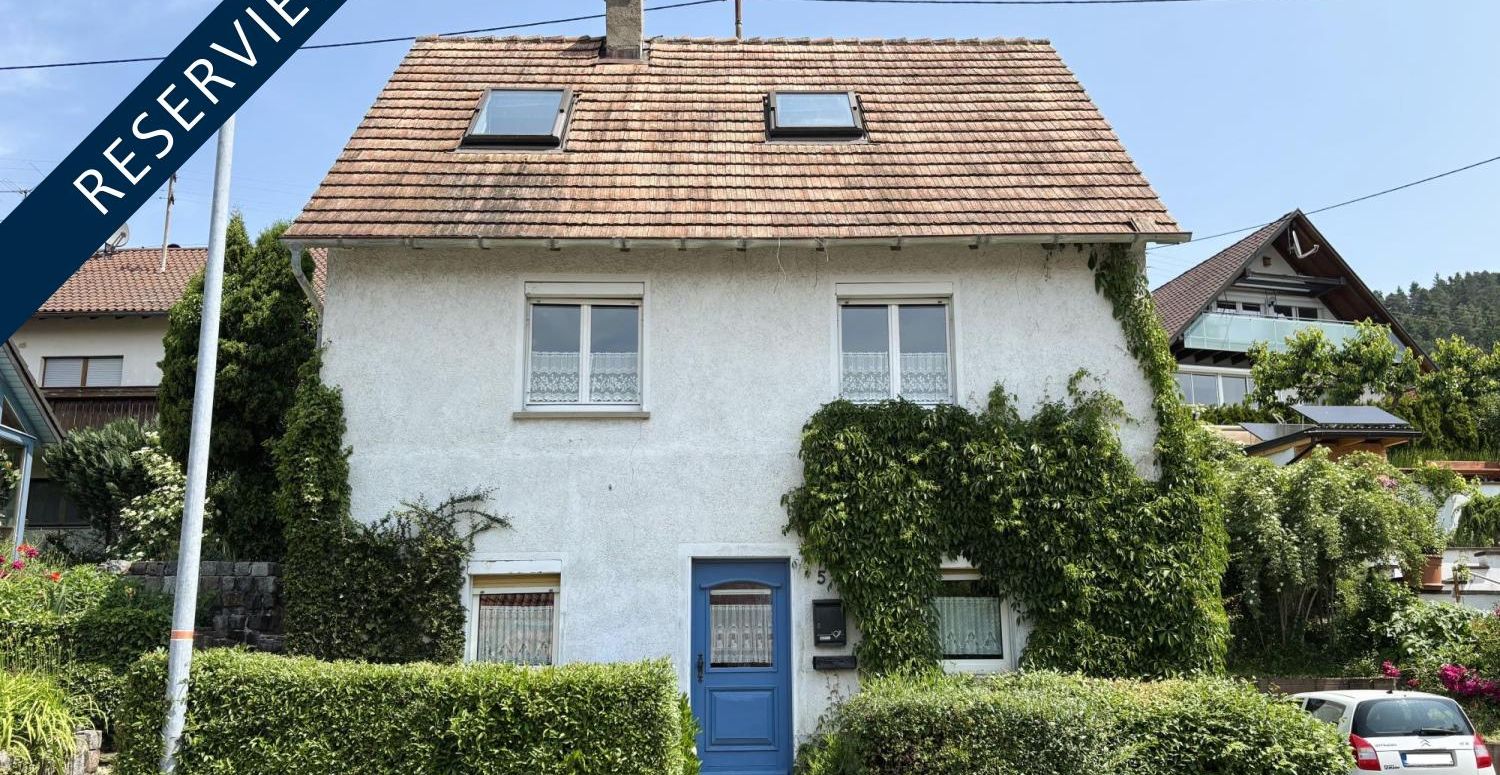Ruhiges Zuhause mit Kaminofen und Terrasse in Naturnähe