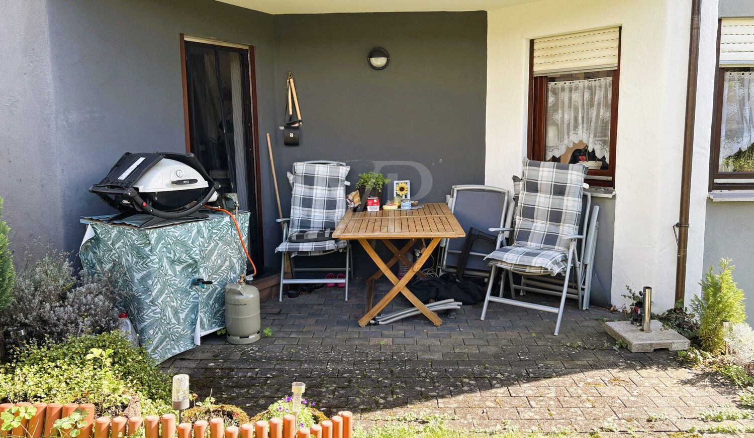 Eigentumswohnung mit Terrasse und Balkon, 2 Stellplätze