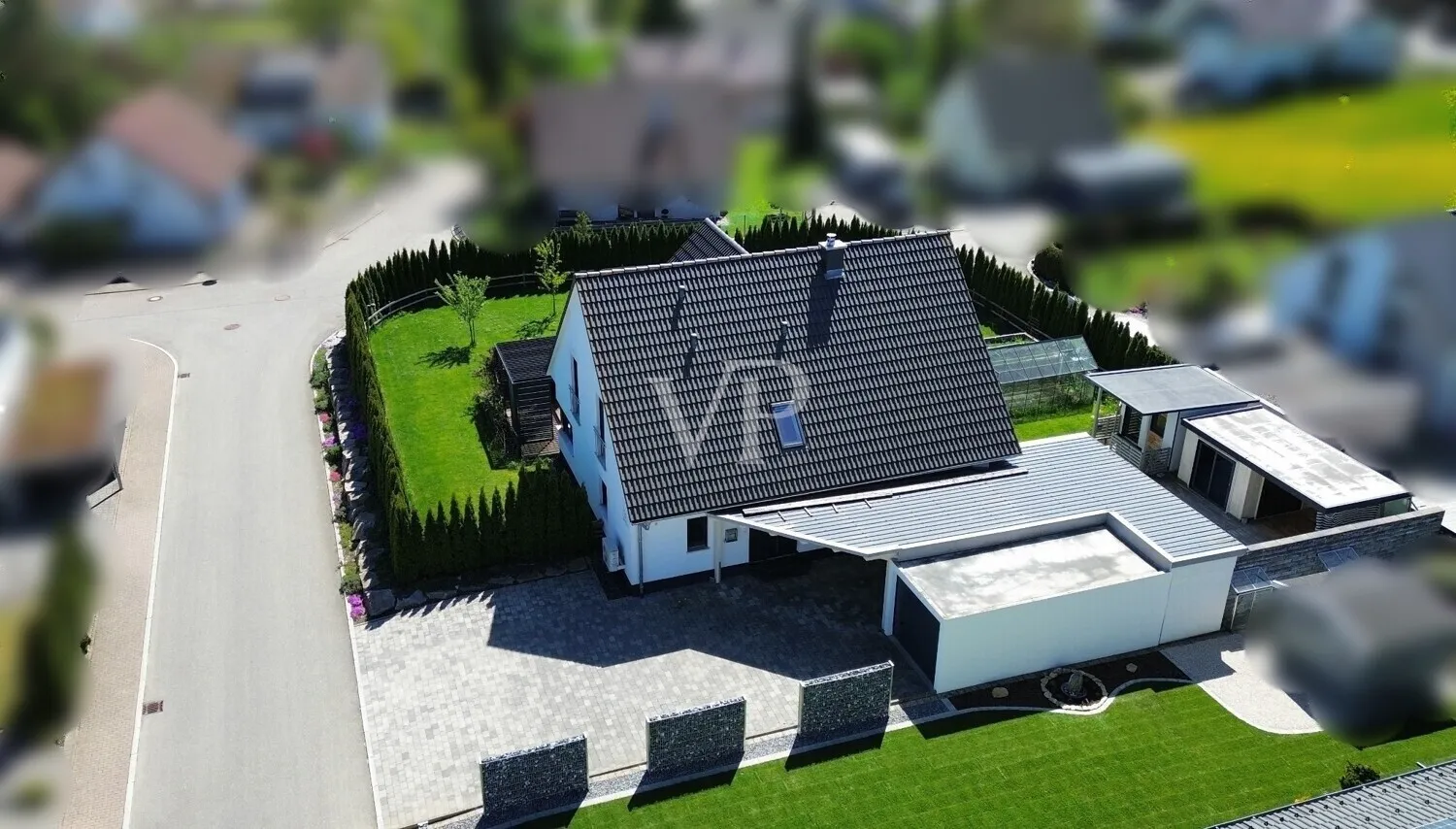Freiraum genießen: Lichtdurchflutetes Einfamilienhaus mit Galerie und großem Garten