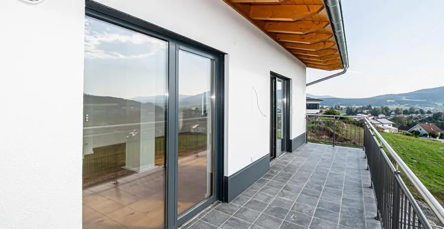 OG_Balkon_Zugang_Wohn-Küchenbereich (1)