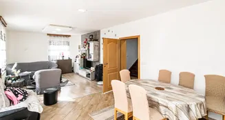 von_poll_real_estate_property_24201021_image_21