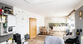 von_poll_real_estate_property_24201021_image_24