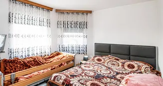 von_poll_real_estate_property_24201021_image_17