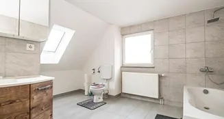 von_poll_real_estate_property_24201021_image_6